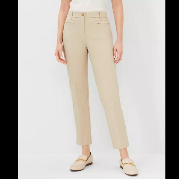 Ann Taylor Pants - Ann Taylor | Light Tan The Crop Mid Rise Pants Size 2 NWT